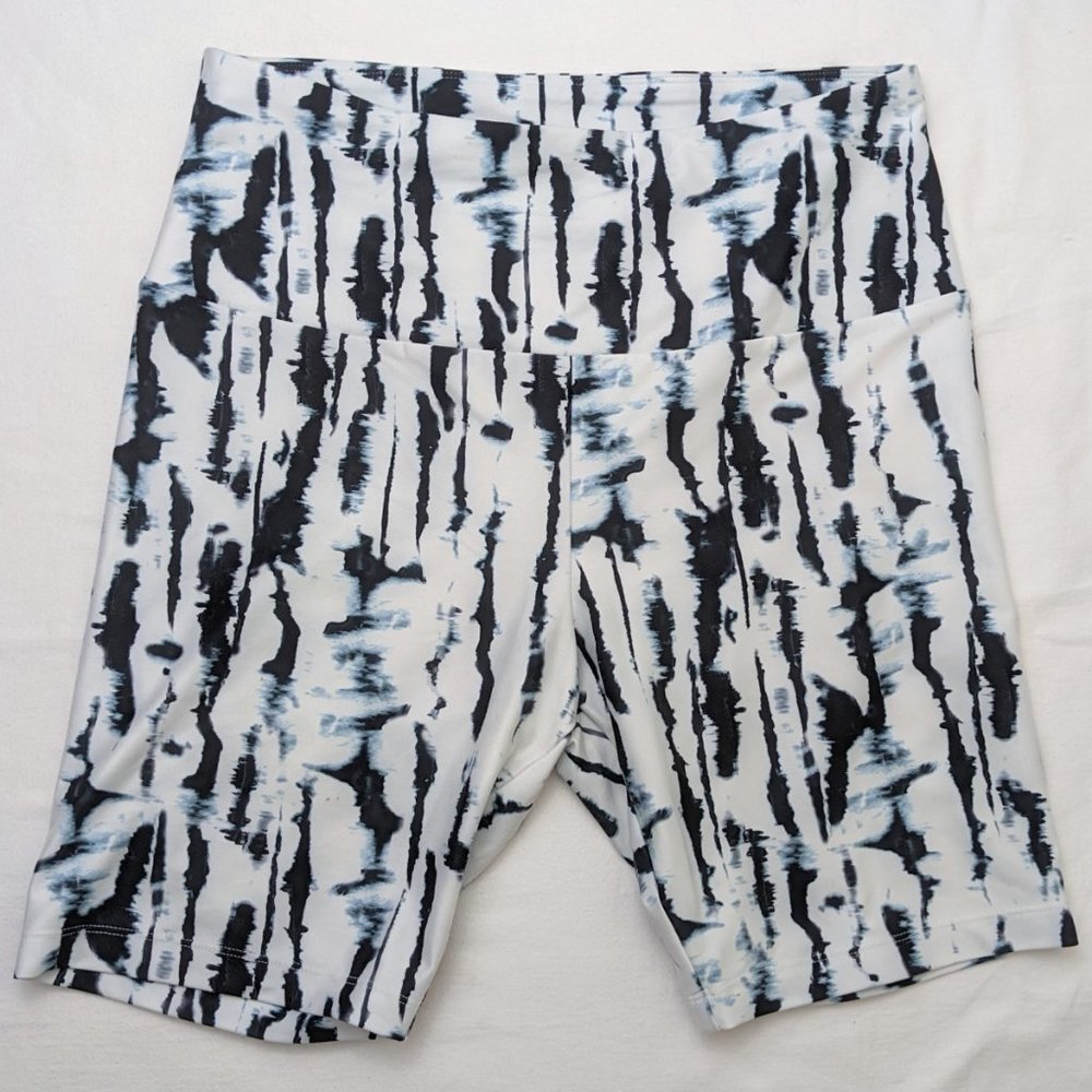 3 for $20 MPG Marble Tie Dye Biker Shorts Sz L